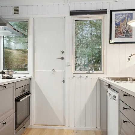 Cozy In With Kitchen Holiday home